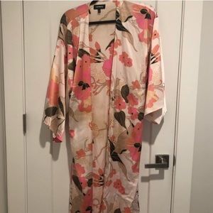 Express Floral kimono with belt.
